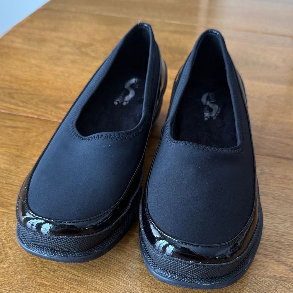 NEW SoftWalk flats
